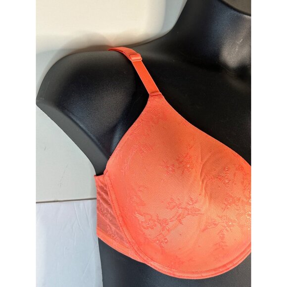 Coral Lace Underwire Adjustable strap Bra with Floral Detail - Picture 3 of 9